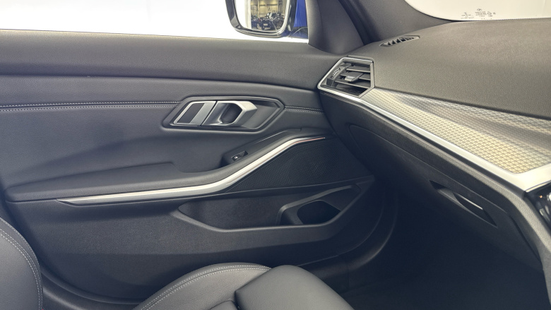 BMW 3 Series 330i M Sport 4dr Step Auto [Pro Pack] Petrol Saloon